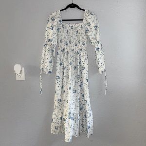 White long sleeve dress